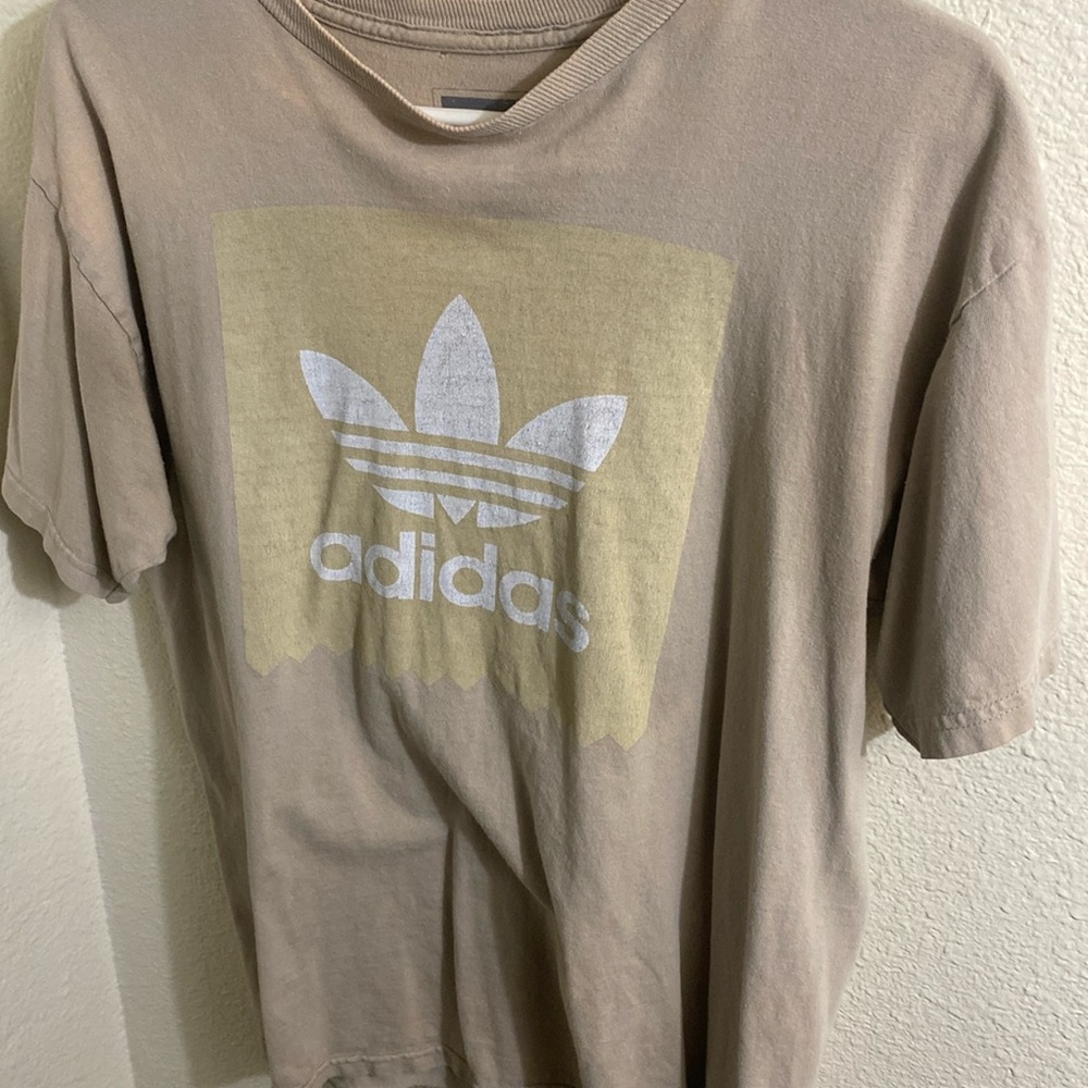 Adidas T-shirt “M”